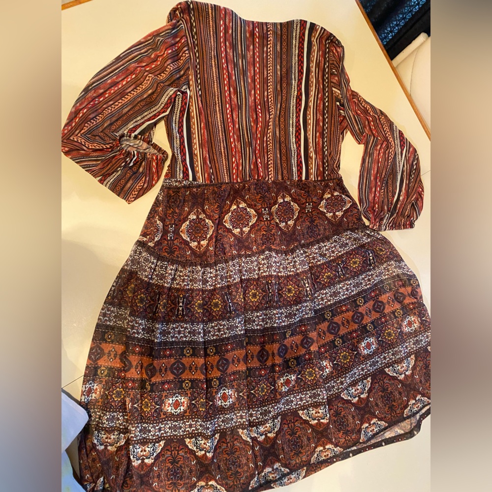 Robbie Bee Multicolor Patterned Midi Dress - Picture 2 of 4